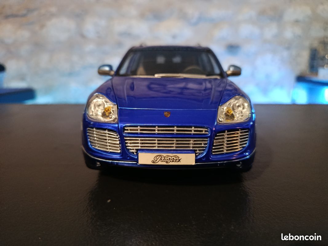 Porsche Cayenne Turbo 1/18 Maisto – Bleu – Modèle De Collection (Sans Boîte)