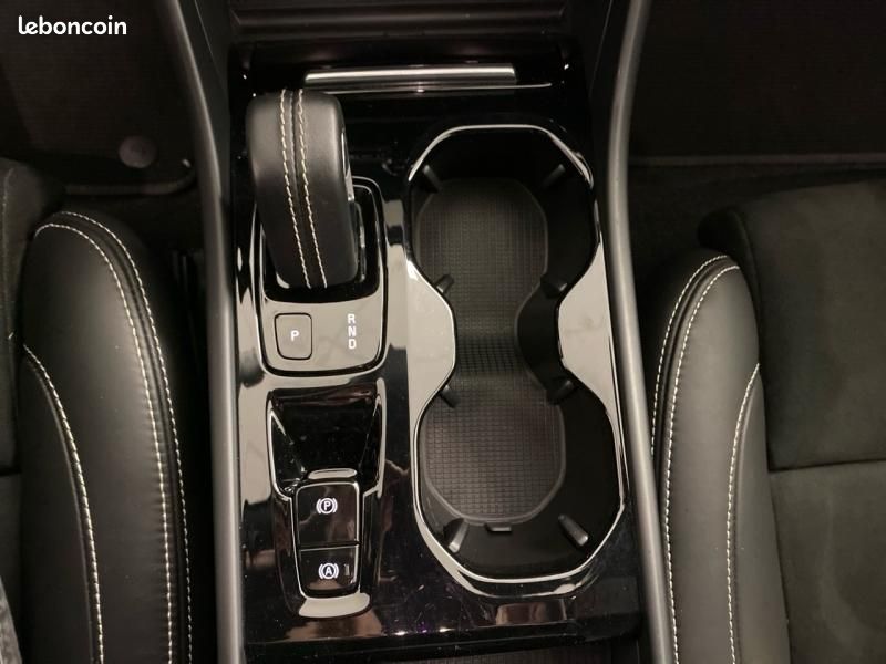 Volvo XC40 T5 Recharge 180 + 82ch R-Design DCT 7 (image 12)
