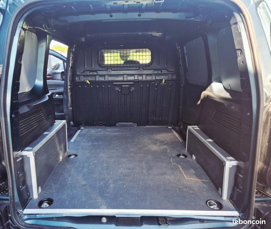 Citroen Berlingo Vu GENERATION-III FOURGON 1.5 BLUEHDI 130 650KG M L1 EAT BVA START-STOP (image 14)
