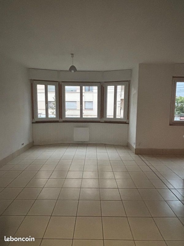 Appartement 2 pièces 46 m² · à Ambilly · 46 m² · 150 000 €