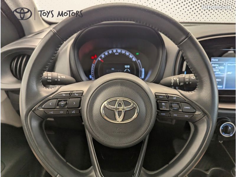 Toyota aygo x 1.0 VVT-i 72 Dynamic S-CVT (image 15)