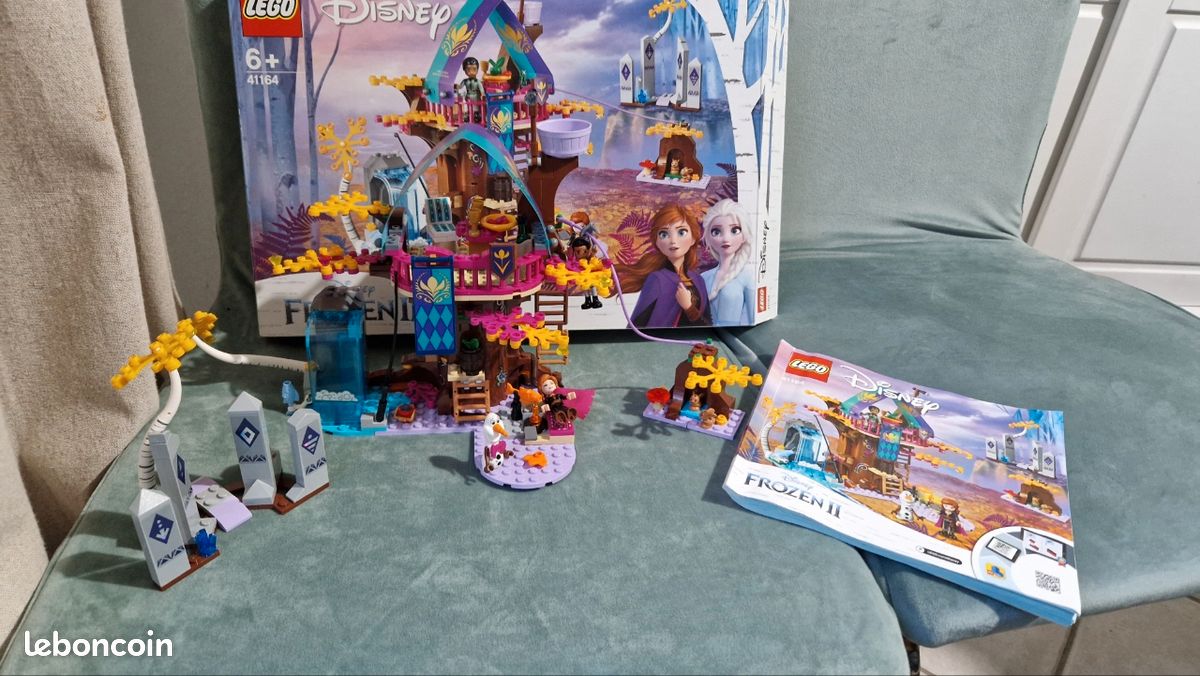 Enchanted Treehouse Toyworld Lego Treehouse Disney 100 Disney