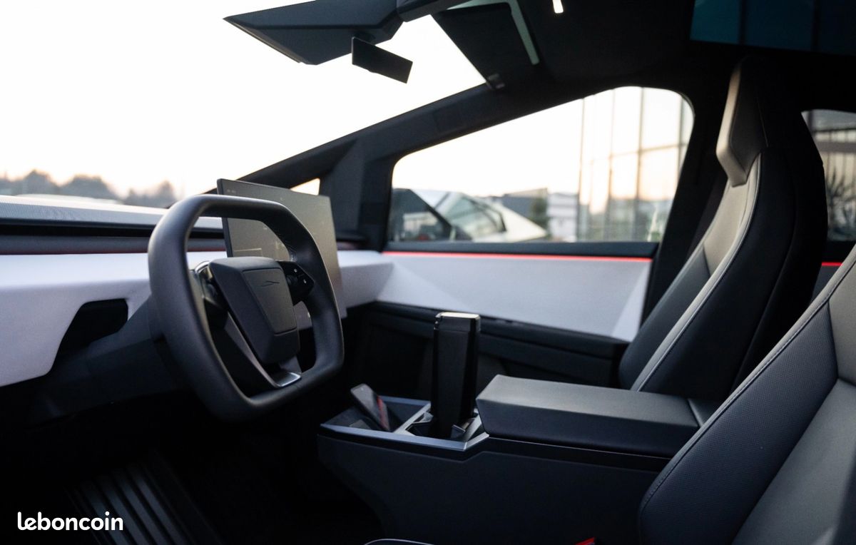 TESLA CYBERTRUCK AWD Foundation Series – 600 CH – 28.600 km – 2024 (image 9)