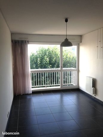 STUDIO avec PARKING 5mn à pied de la GARE DE CHARTRES 20.14 m2