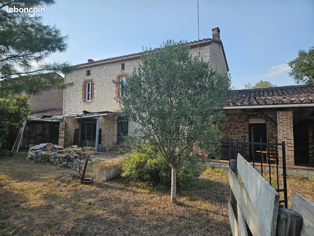 Maison 4 pièces 157 m² · à Taïx · 157 m² · 179 000 €