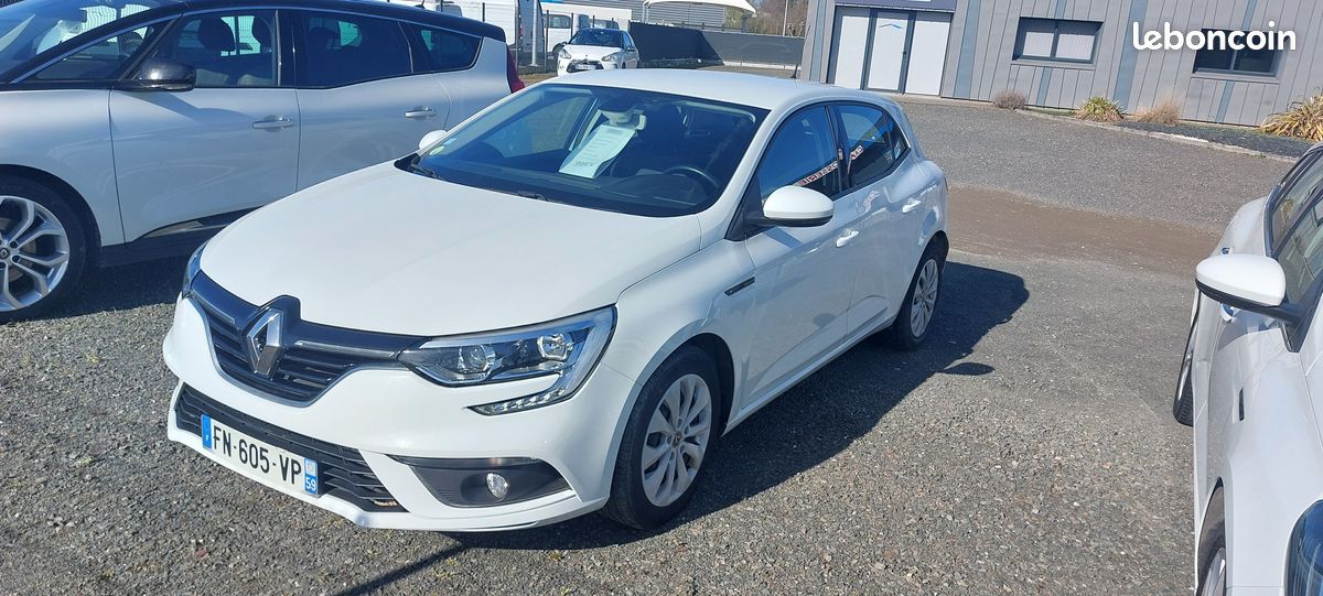 Megane 4 Air Nav Soc 1.5l DCI 95 cv , 100000 km, 1e Main TVA Récupérable 2 places (image 1)