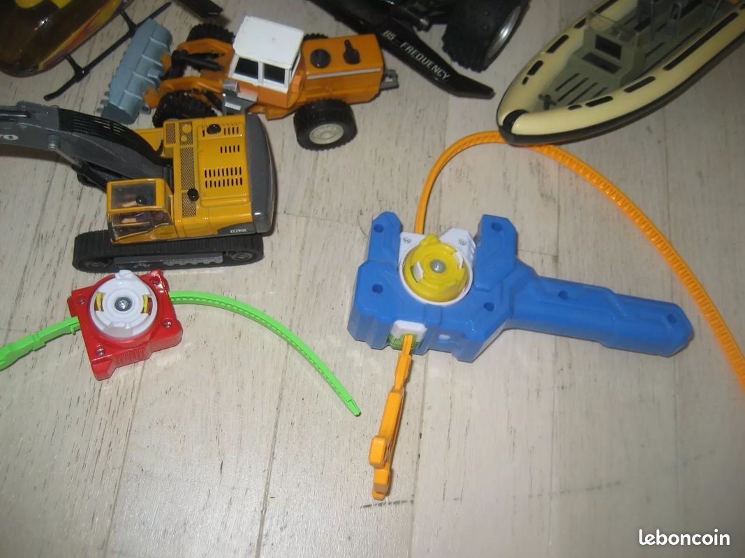 Lot de jouets divers voiture véhicules chantier ref voit (image 6)