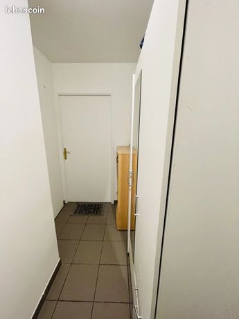 https://img.leboncoin.fr/api/v1/lbcpb1/images/53/e9/a6/53e9a6224694519d89b2855b11a340a65f7e4661.jpg?rule=ad-image