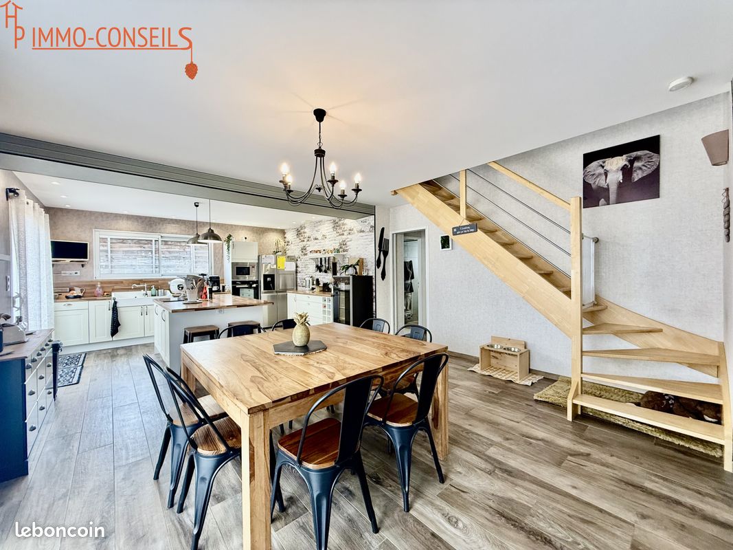 Maison 7 pièces 139 m² · à Grandchamps-des-Fontaines · 139 m² · 415 910 €
