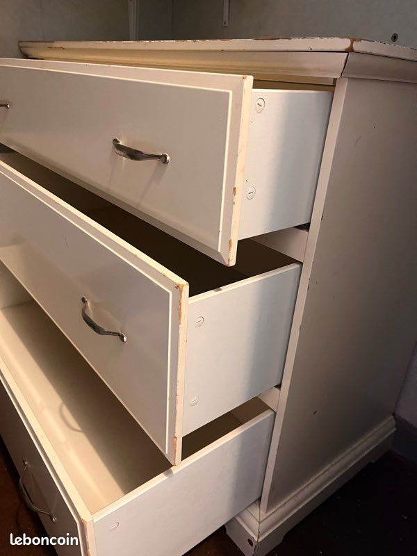 Commode IKEA blanche 3 gds tiroirs Bon état (image 3)