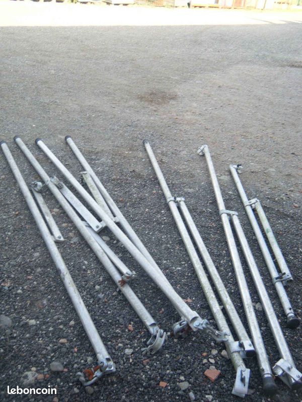 Pièces échafaudages de marques diverses.... (image 1)