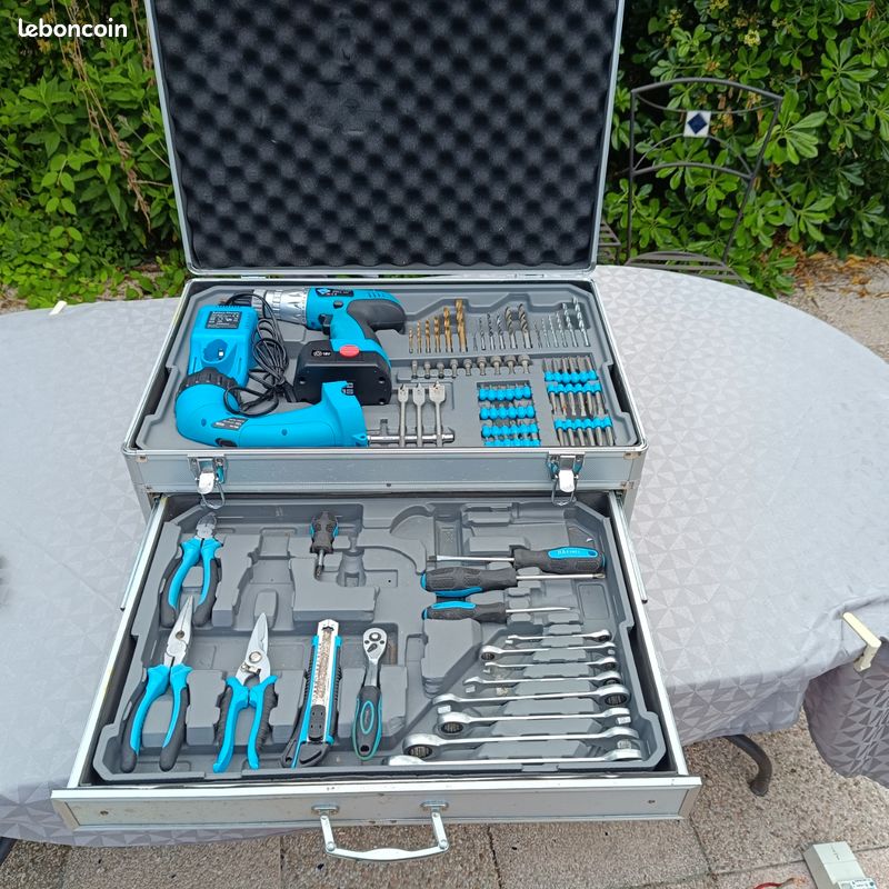 Énorme valise d'outils (image 7)