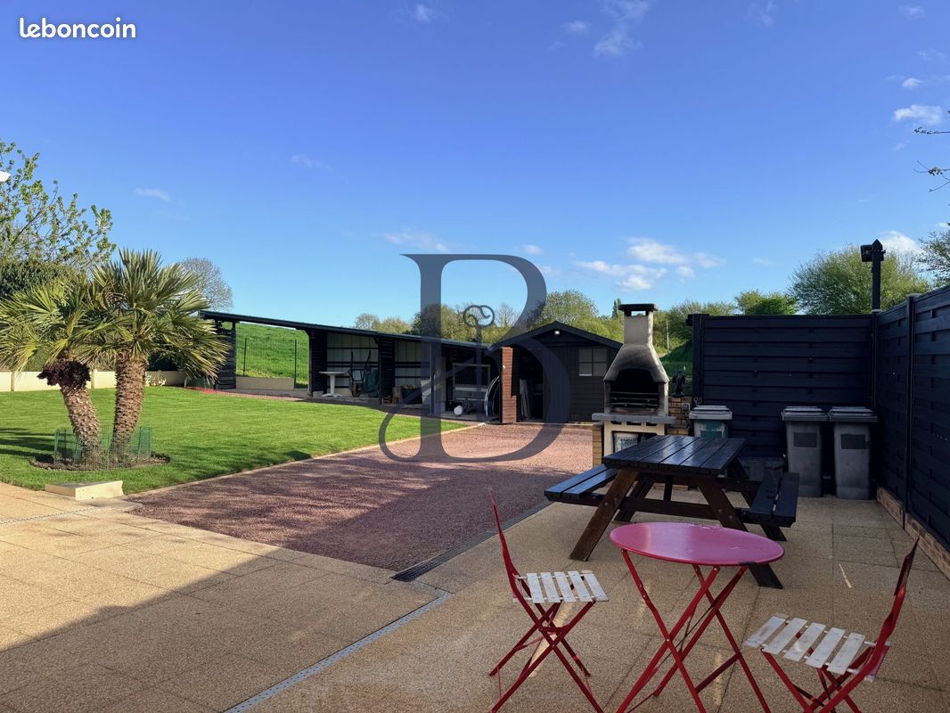 Maison 5 pièces 75 m² · à Saint-Planchers · 75 m² · 227 000 €