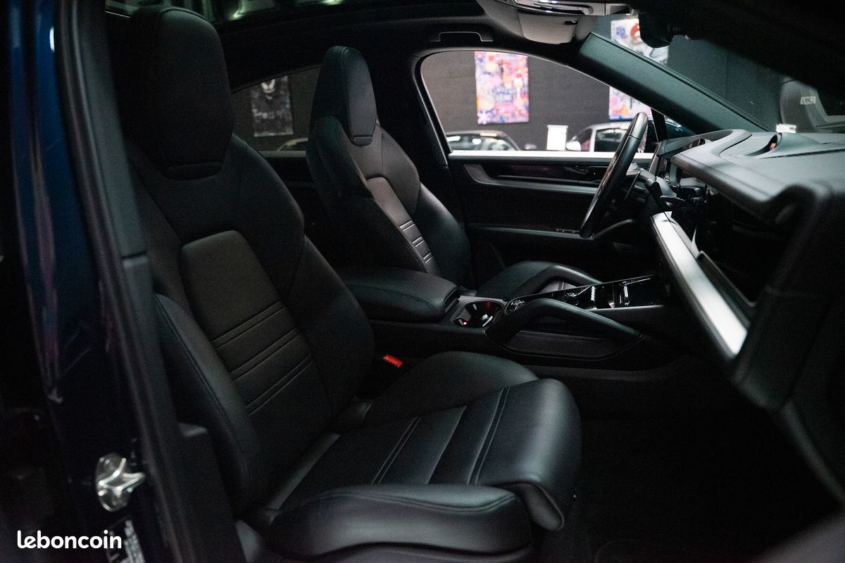 PORSCHE CAYENNE III (2) COUPE 3.0 V6 E-HYBRID 470cv | Malus payé | Black Edition | Toit pano | Matrix LED | BOSE | (image 12)