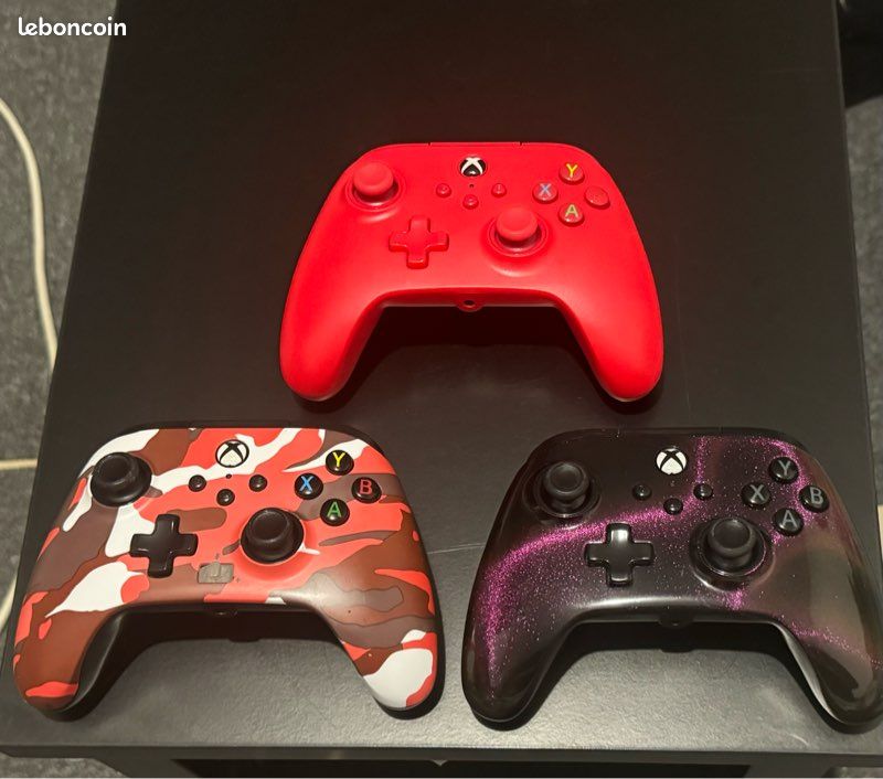 Xbox One noire + manette officielle blanche + boîte d'origine - Consoles