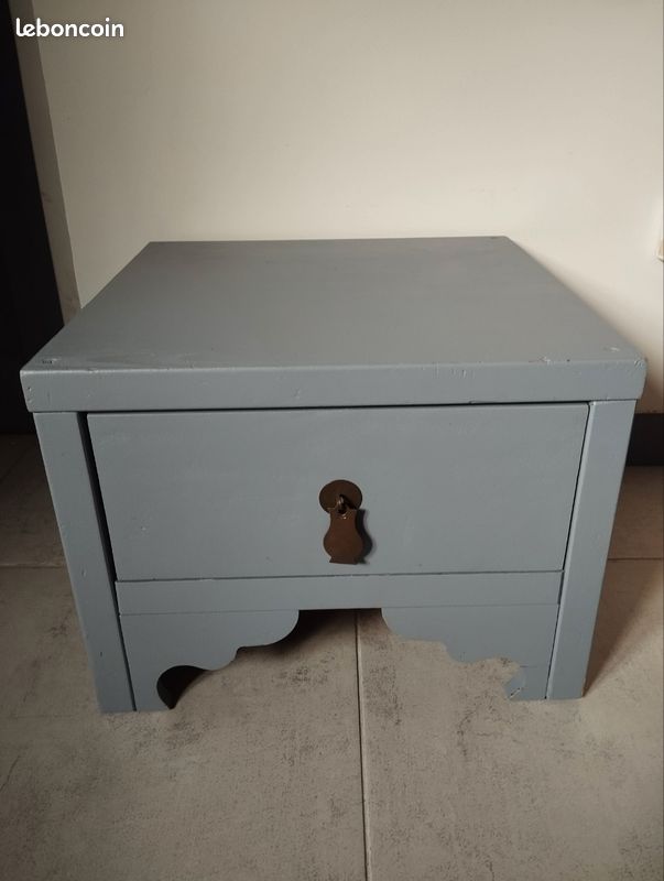 Table basse / Chevet (image 1)