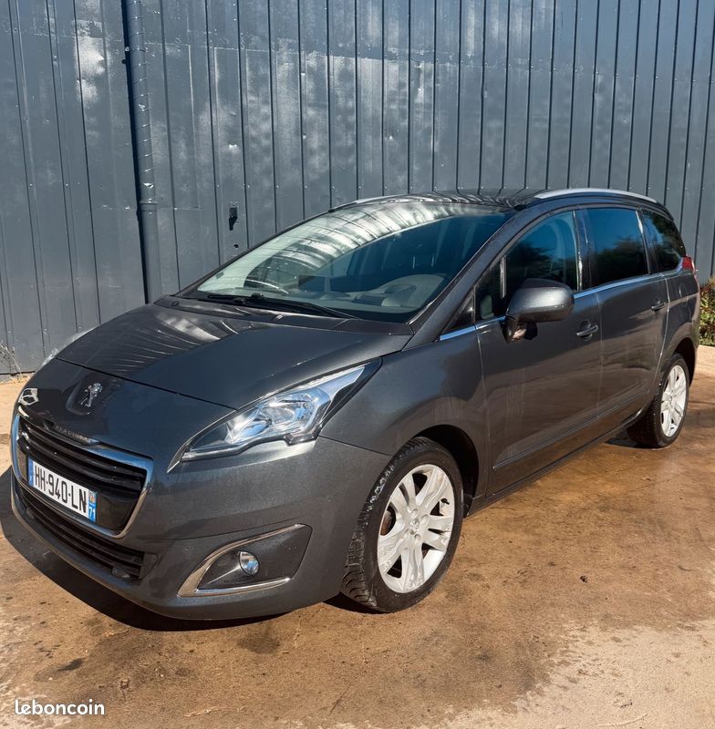 PEUGEOT 5008 7 places - garantie 6 mois (image 1)
