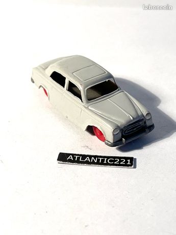 Voiture Peugeot 403 Jaune - Modèle Réduit Jouef échelle HO (1/87) - Pour Réseau De Train - Occasion