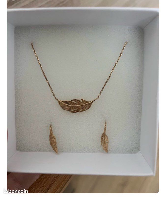 Ensemble Collier boucles d’oreilles plaqué or (image 1)