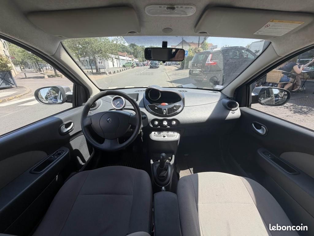 RENAULT TWINGO 1.5 dCi 85CH Euro 5 Authentique / Clim / Jantes alu / (image 13)
