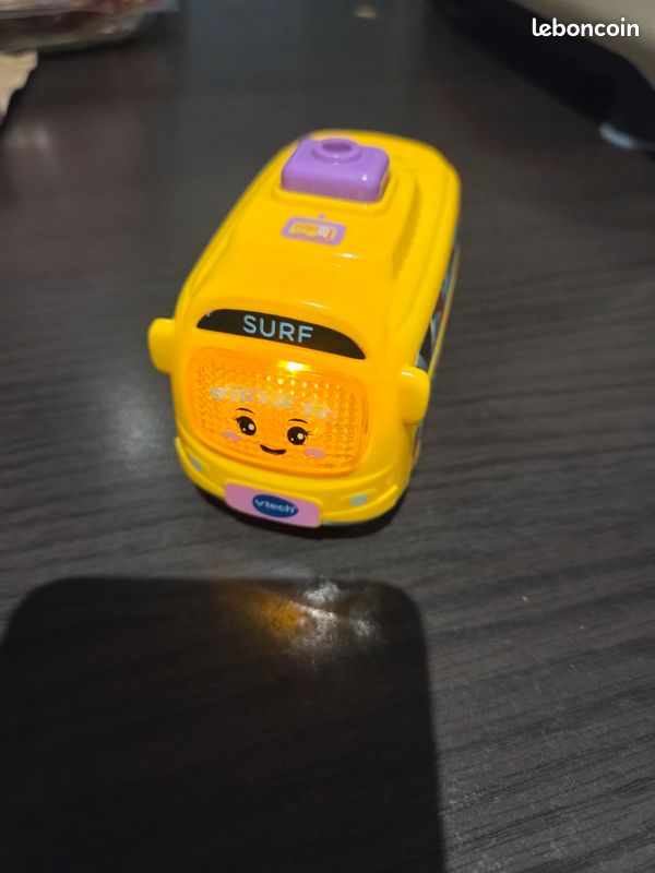 Vtech - Vehicule Lucie bus hippie son et lumiere - Tut Tut Bolides edition speciale - Jeux - Jouets Vtech - Vehicule Lucie bus hippie son et lumiere - Tut Tut Bolides edition speciale - Jeux - Jouets