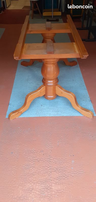 Table de salle à manger ovale (image 1)