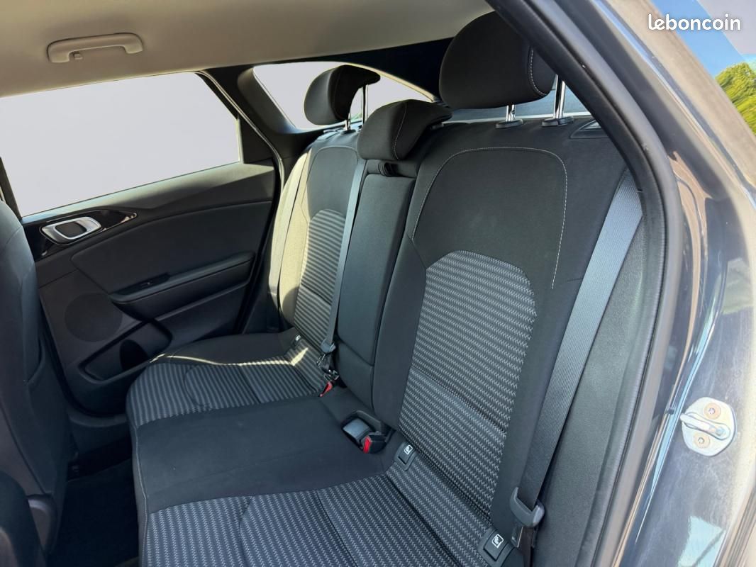 Kia CEED III (2) SW 1.6 CRDI 136 MHEV ISG Active Business DCT7 (image 13)