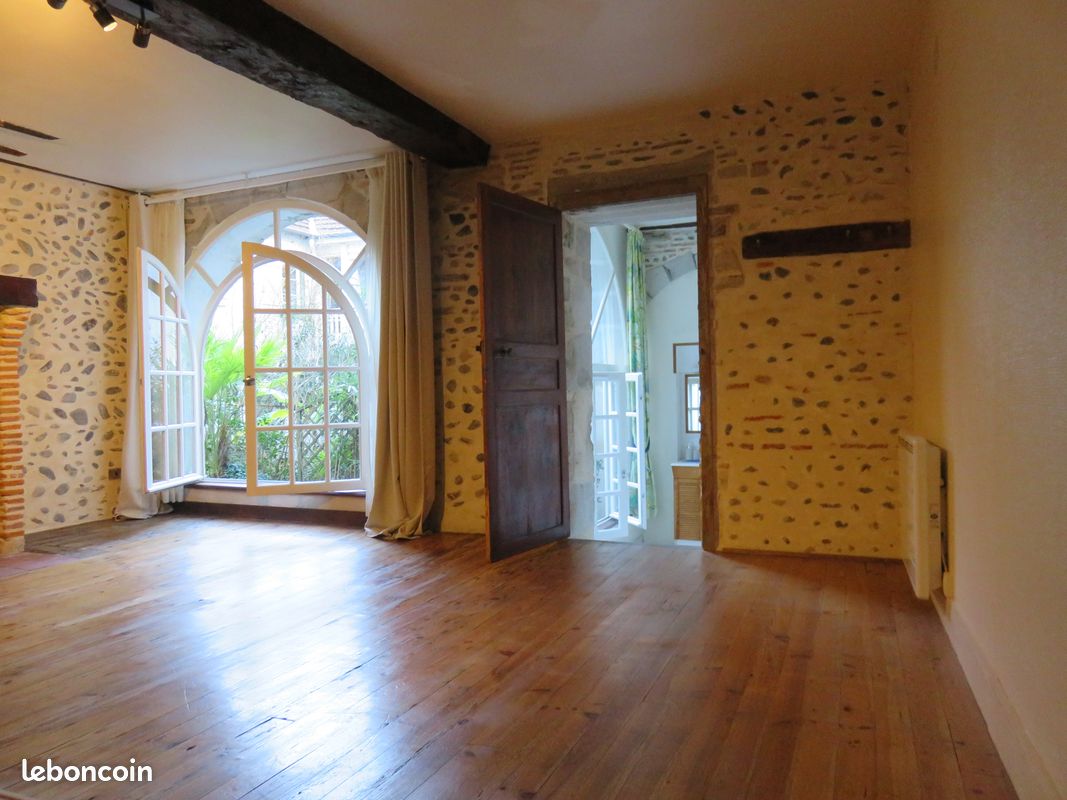 Appartement 2 pièces 52 m² · à Pau · 52 m² · 515 €
