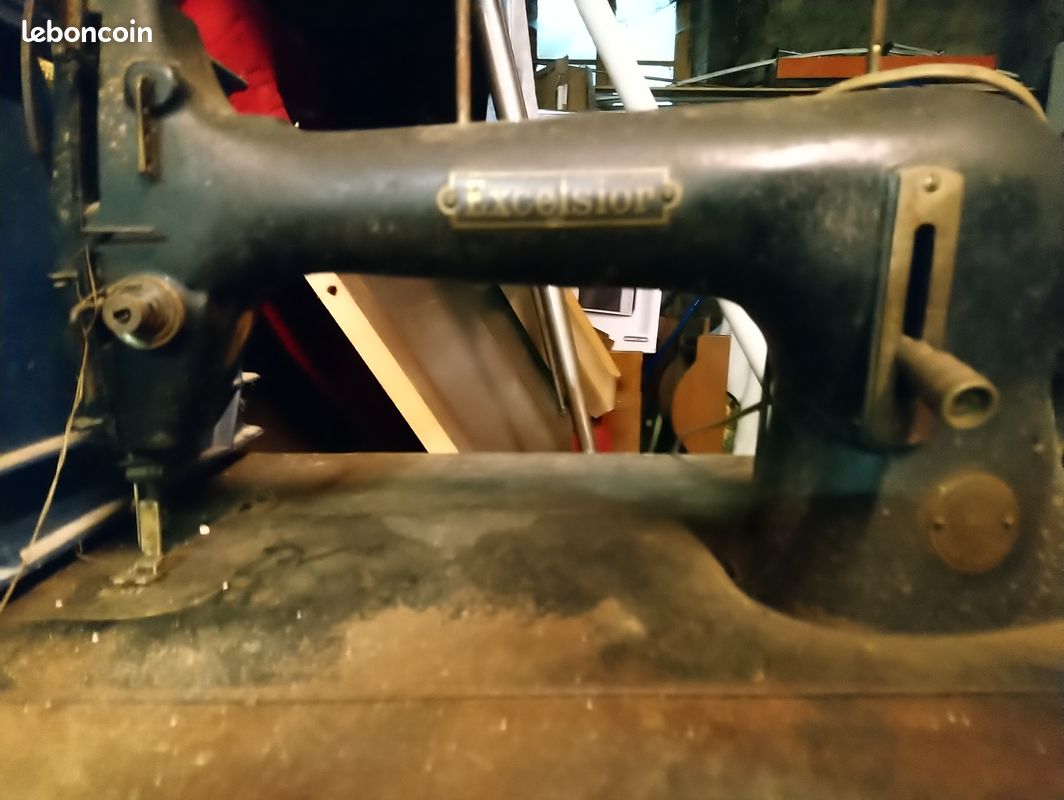 Machine à coudre (image 1)