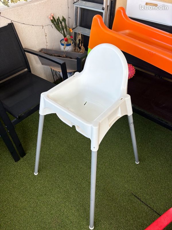 Chaise haute bébé IKEA ANTILOP — blanche (image 1)