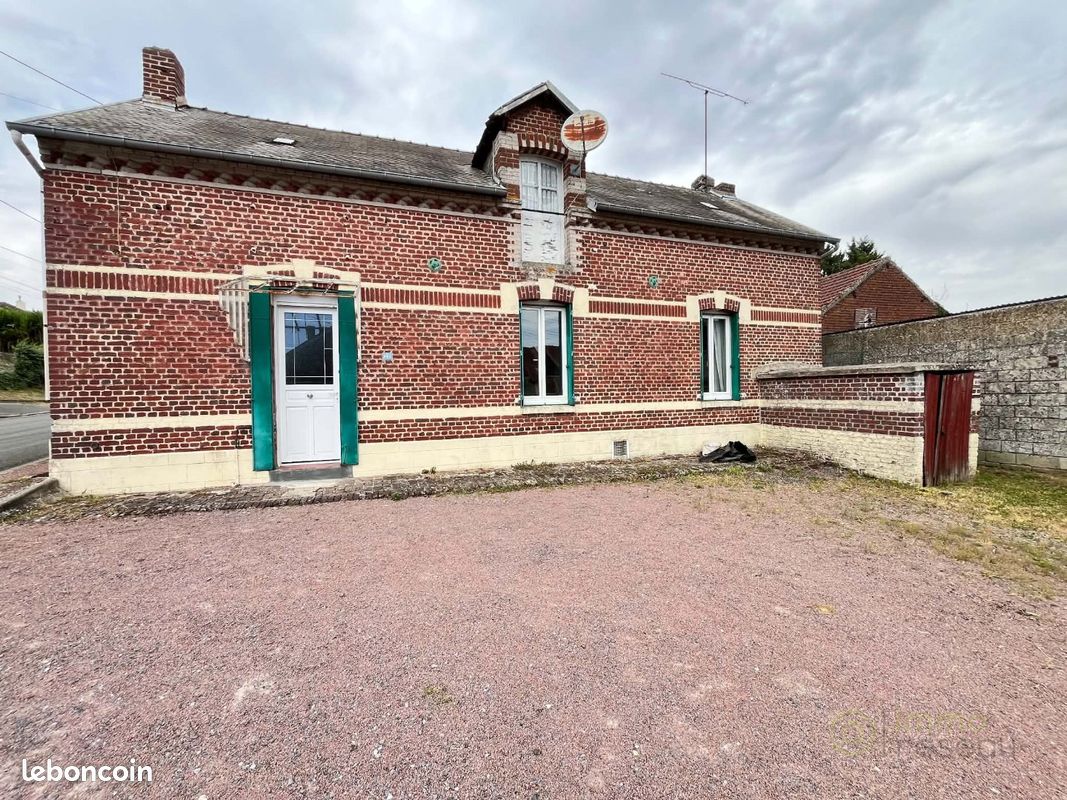 Maison 5 pièces 115 m² · à Fréniches · 115 m² · 126 000 €