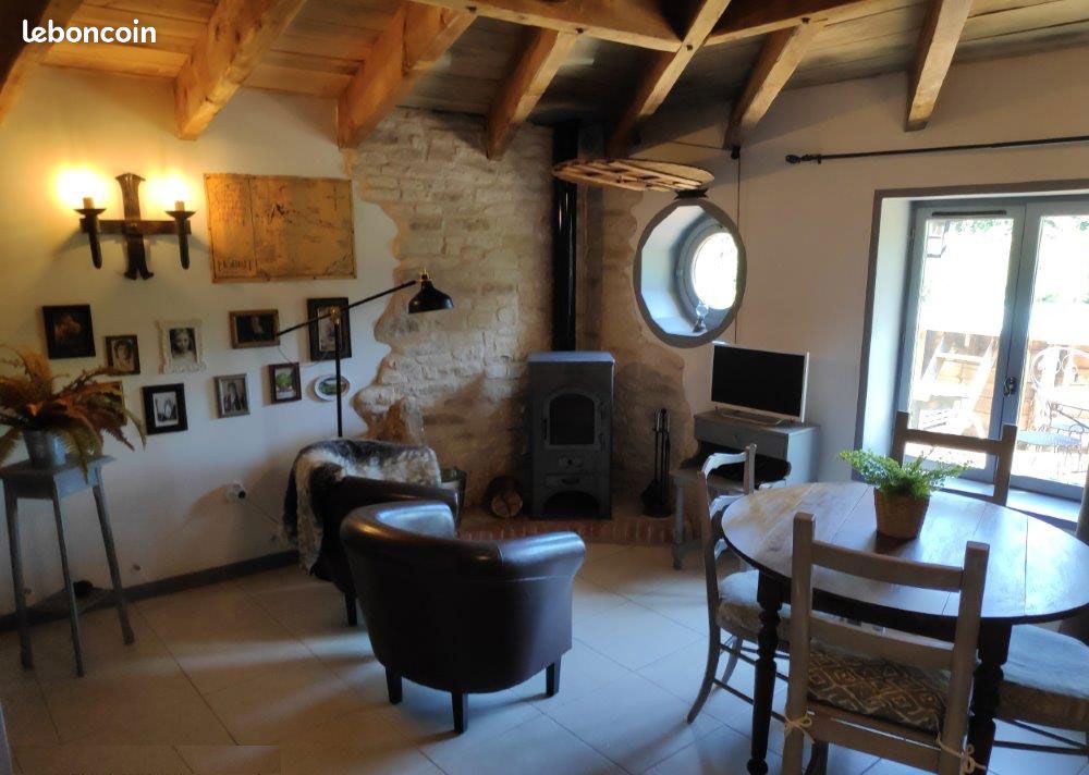 Gîte insolite Maison Hobbit Piscine privée SPA Hammam (image 5)