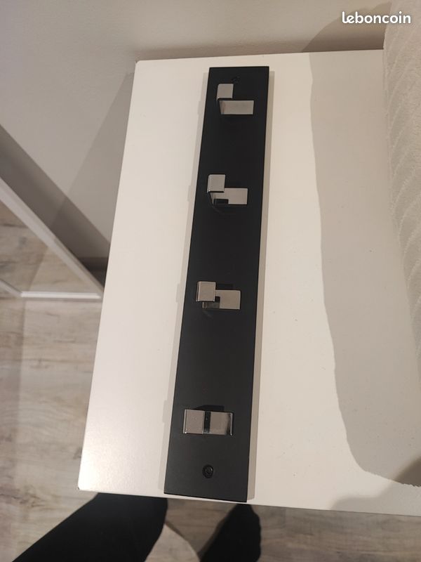 Porte manteau à fixer (image 1)