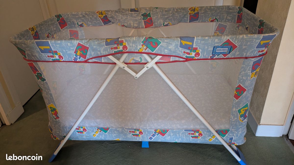 Lit bébé pliant (image 1)