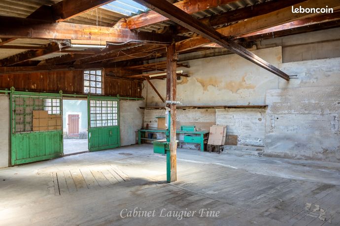 Propriété 5 pièces 250 m² — 9