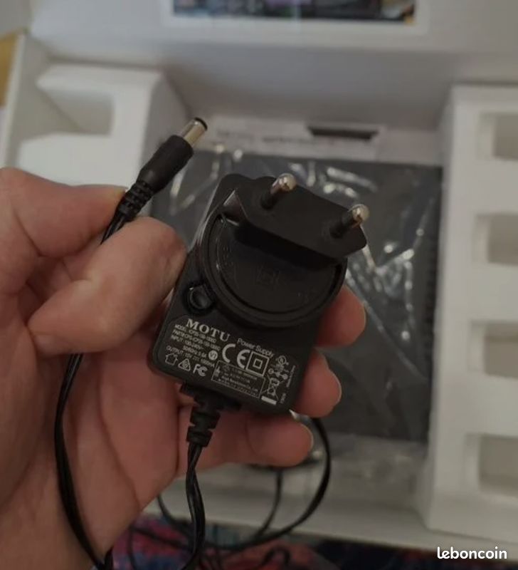 MOTU audio express carte son externe interface audio USB firewire (image 7)
