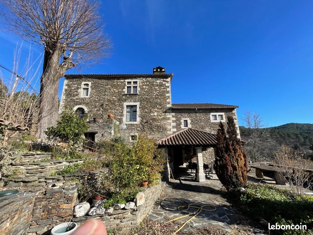 Maison 14 pièces 407 m² · à Le Collet-de-Dèze · 407 m² · 550 000 €