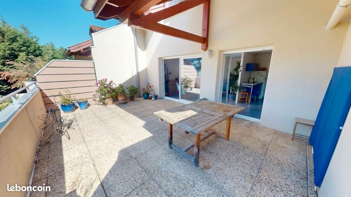 Appartement 5 pièces 96 m² · à Domène · 96 m² · 325 000 €