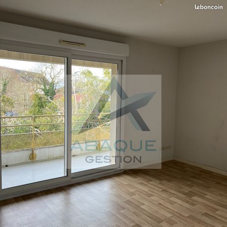 https://img.leboncoin.fr/api/v1/lbcpb1/images/53/ff/e5/53ffe52bf30a9115091e6e93443faaa3f975c1ba.jpg?rule=ad-image