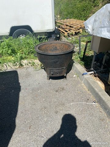 Poile a bois (image 1)