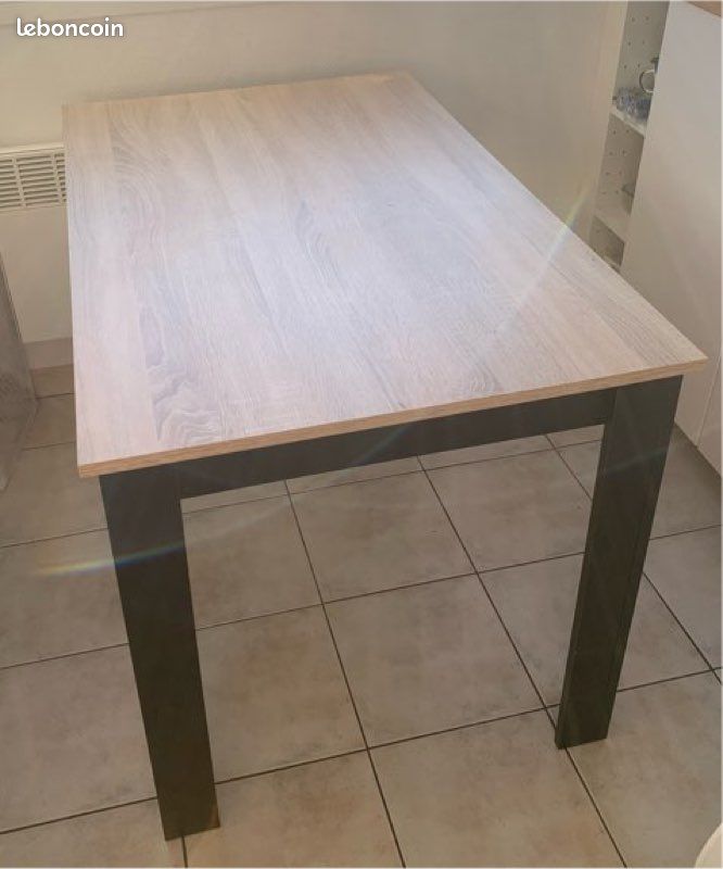 Table style industriel (image 1)