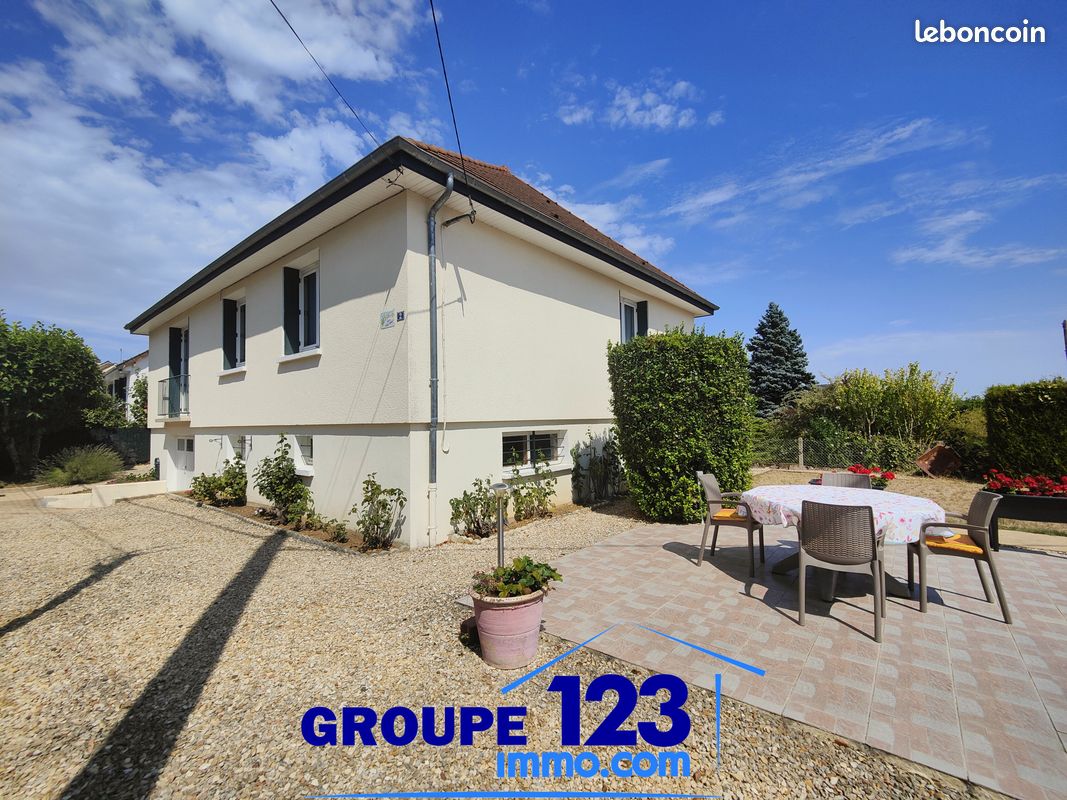 Maison 6 pièces 120 m² · à Laroche-Saint-Cydroine · 120 m² · 150 000 €