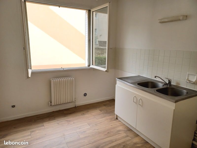 Appartement 1 pièce 32 m² · à Clermont-Ferrand · 32 m² · 480 €/mois