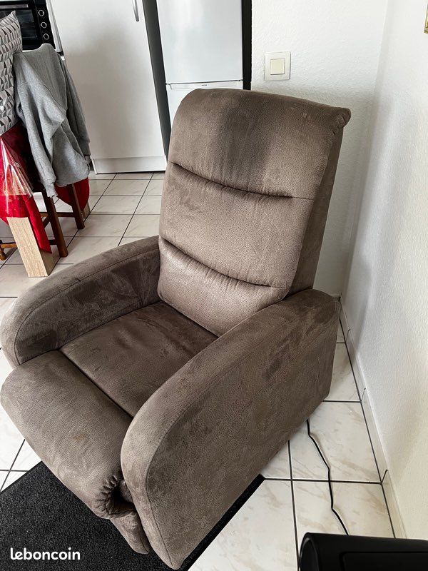 Fauteuil électrique (image 1)
