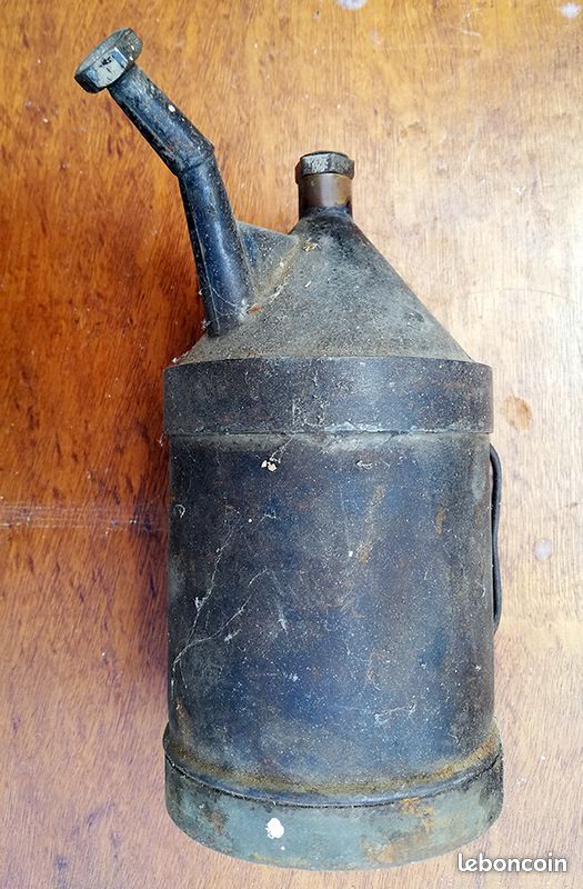 Bidon en étain pour décoration d'atelier (image 1)