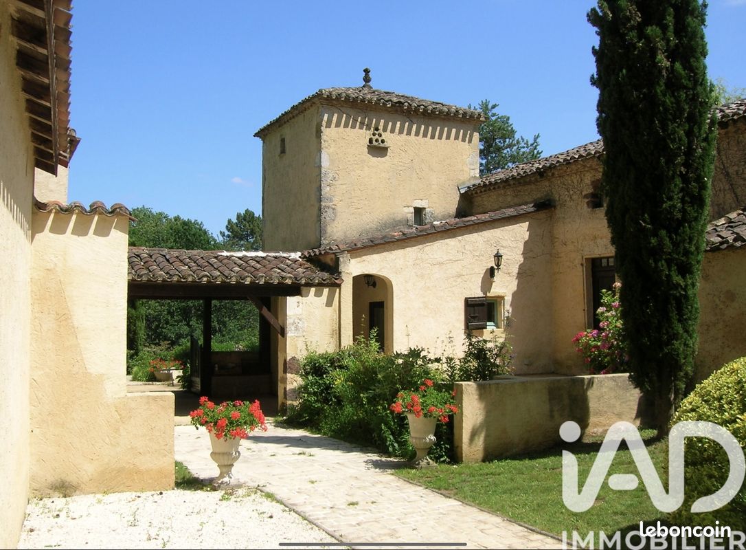 Propriété 10 pièces 305 m² (image 9)