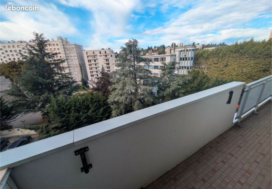 Appartement 3 pièces 56 m² · à Saint-Étienne · 55,5 m² · 660 €/mois
