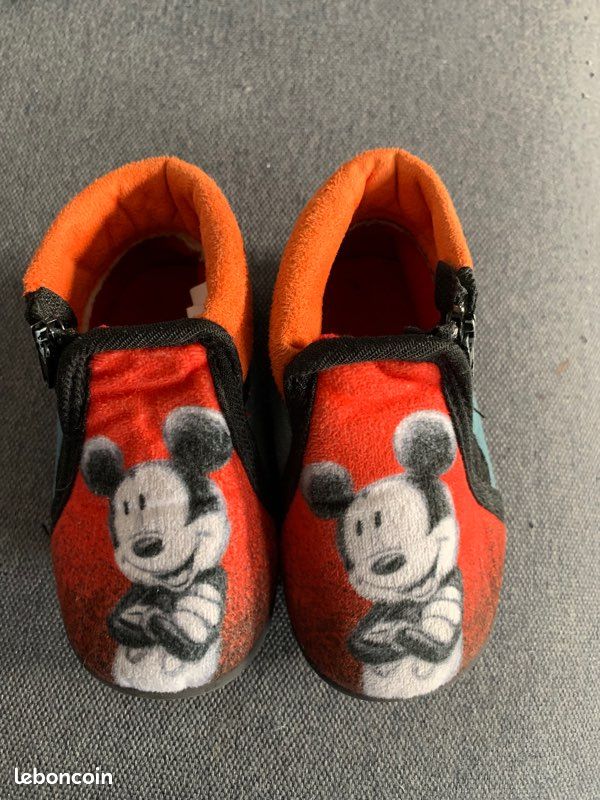Chaussons Mickey - Taille 21 (image 1)