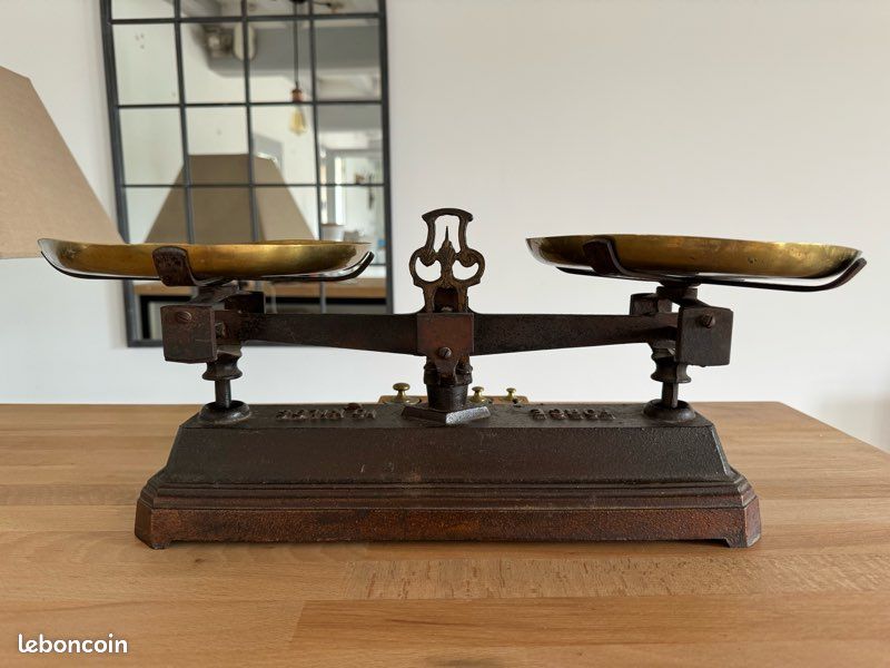 ANCIENNE BALANCE ROBERVAL Force 20 kg Plateau laiton EUR 20,00