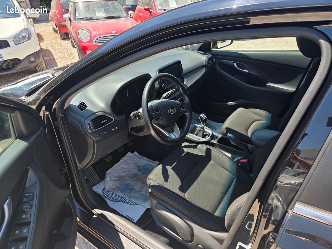 HYUNDAI i30 1.0 T-GDi 120 BVM6 Intuitive (image 9)
